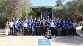 ילדי בית הספר כרמים מבנימינה גבעת עדה במהלך ביקורם בבית נשיא המדינה יצחק (בוז'י) הרצוג, צילום: חנן דנדקר, בית ספר כרמים
